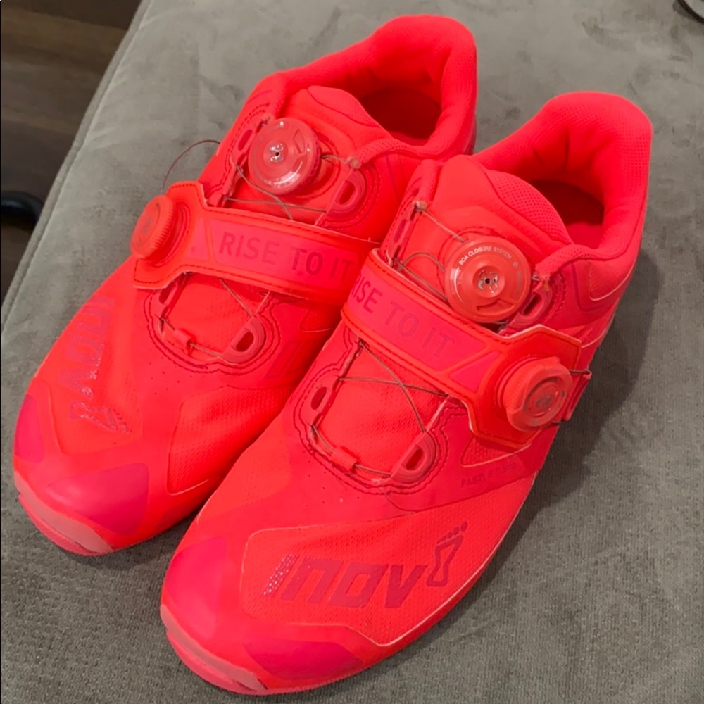 Lifting sneaker